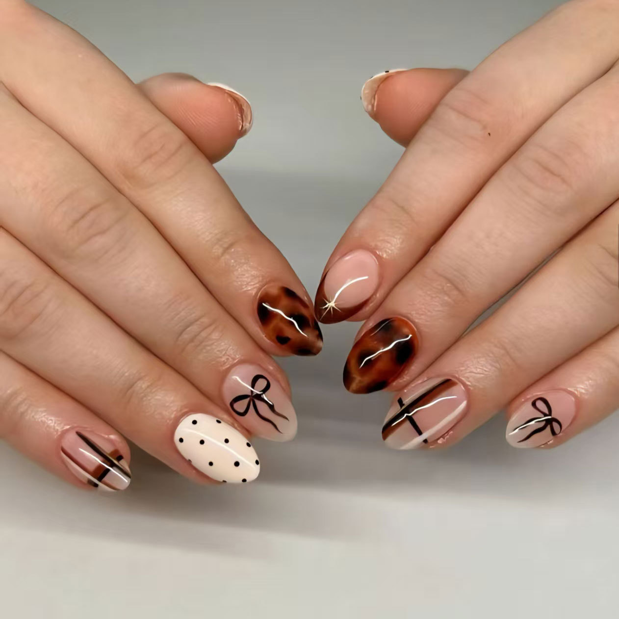 24 قطعة الأظافر كاذبة زهرة الب - مراجعة Nail Art Leopard وسعره