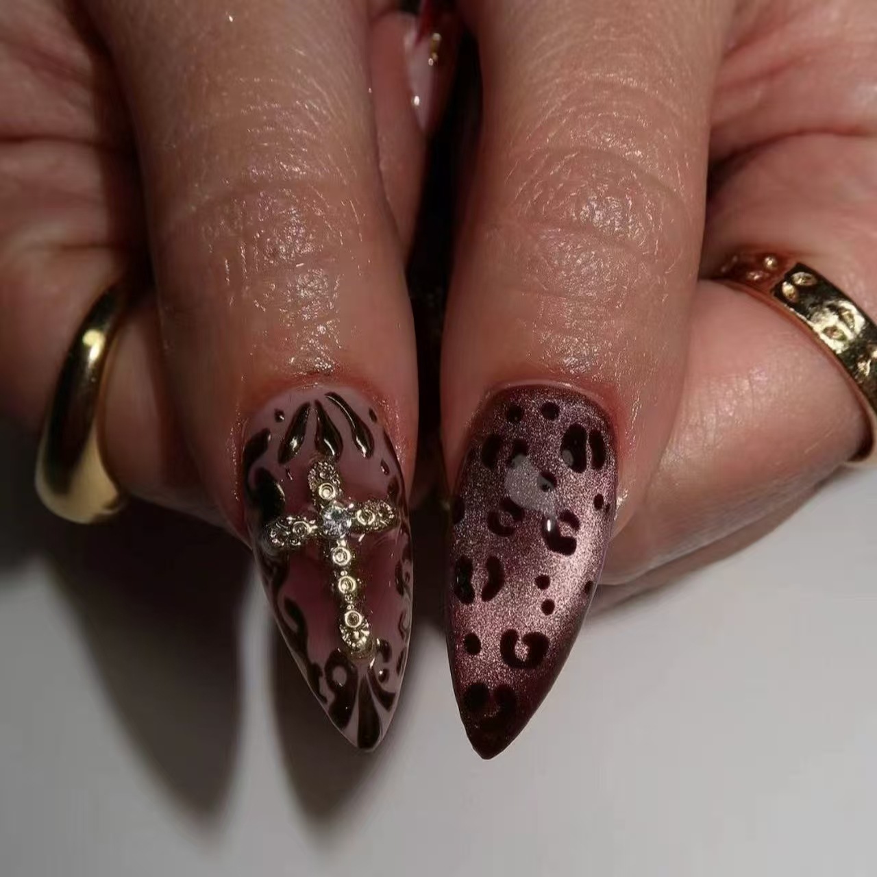 أظافر صناعية متدرجة اللون من ا - مراجعة Nail Art Leopard وسعره