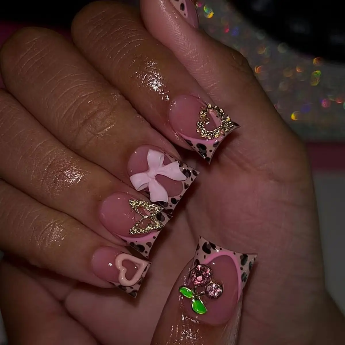 24 قطعة أظافر صناعية قصيرة بتص - مراجعة Nail Art Leopard وسعره